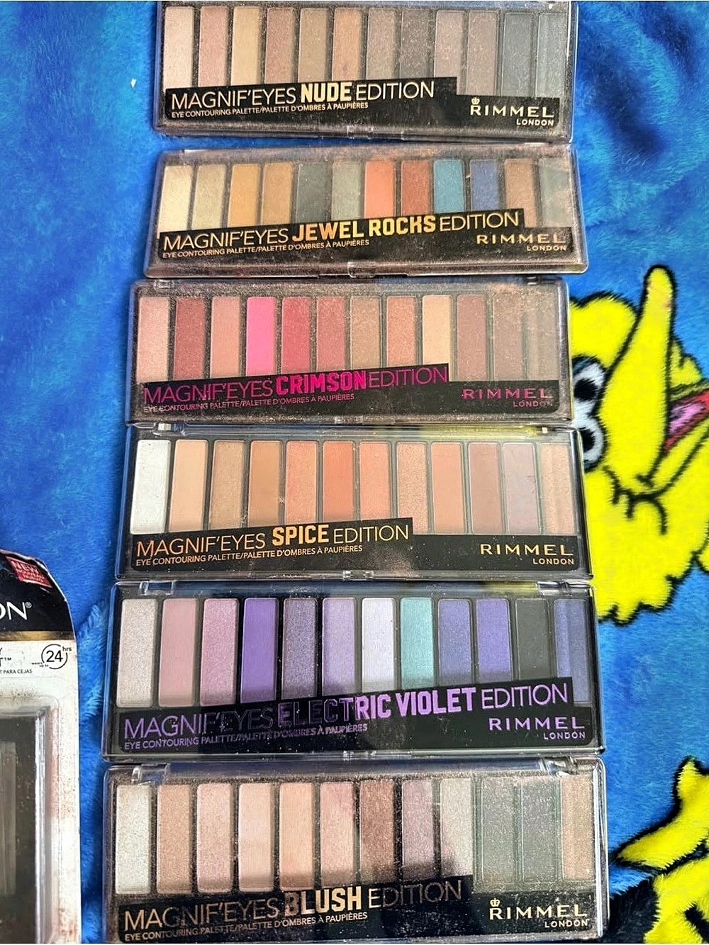 Lot of Makeup - Picture 3 of 4